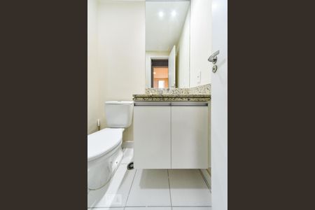 Banheiro Social de apartamento para alugar com 1 quarto, 42m² em Jardim Olavo Bilac, São Bernardo do Campo