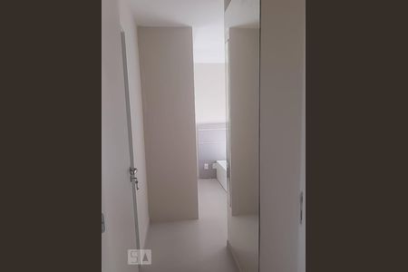 Apartamento à venda com 64m², 2 quartos e 1 vaga Apartamento à venda com 64m², 2 quartos e 1 vagaCorredor
