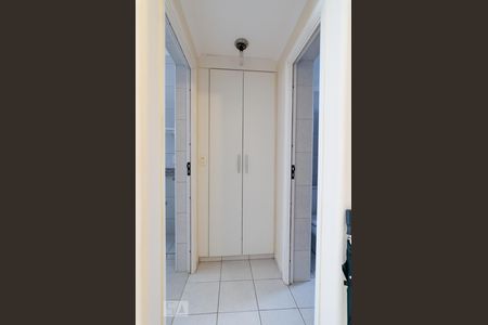 Entrada cozinha/banheiro de kitnet/studio à venda com 1 quarto, 40m² em Cambuí, Campinas