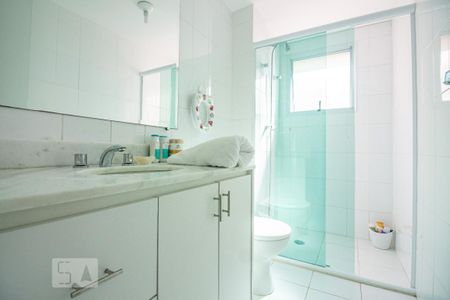 Apartamento à venda com 135m², 3 quartos e 2 vagas Apartamento à venda com 135m², 3 quartos e 2 vagasBanheiro
