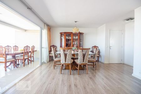 Apartamento à venda com 135m², 3 quartos e 2 vagas Apartamento à venda com 135m², 3 quartos e 2 vagasSala