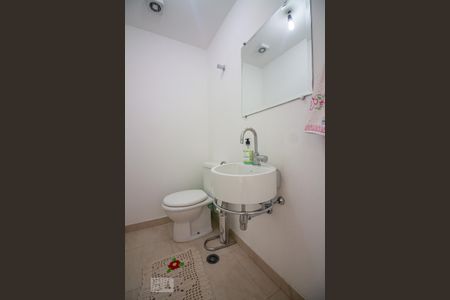 Apartamento à venda com 135m², 3 quartos e 2 vagas Apartamento à venda com 135m², 3 quartos e 2 vagasLavabo