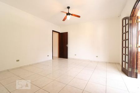 Detalhe quarto principal de casa para alugar com 3 quartos, 240m² em Jardim Maria Rosa, Taboão da Serra