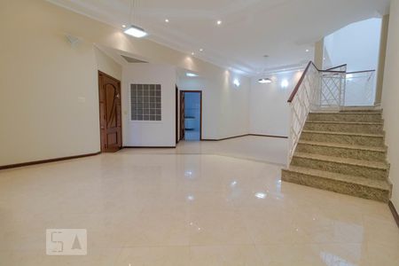 Sala de casa para alugar com 4 quartos, 330m² em Parque Imperador, Campinas