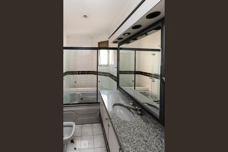 Apartamento para alugar com 335m², 4 quartos e 3 vagasBanheiro suite 02
