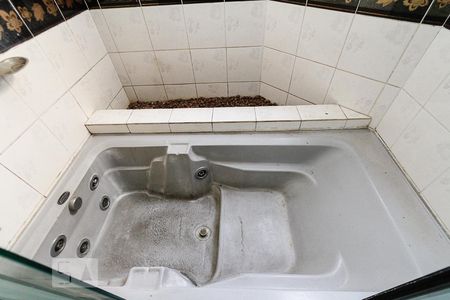 Apartamento para alugar com 335m², 4 quartos e 3 vagasBanheiro suite 02