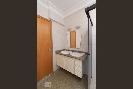 Casa de condomínio à venda com 433m², 4 quartos e 5 vagasBanheiro Suíte 3