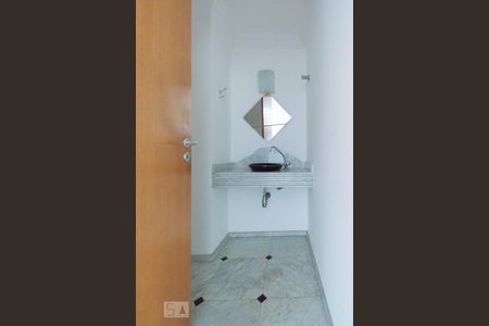 Casa de condomínio à venda com 433m², 4 quartos e 5 vagasLavabo