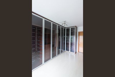 Casa de condomínio à venda com 433m², 4 quartos e 5 vagasSuíte 4