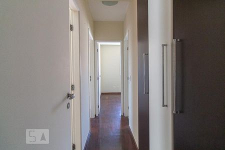 Corredor de apartamento para alugar com 3 quartos, 93m² em Mooca, São Paulo
