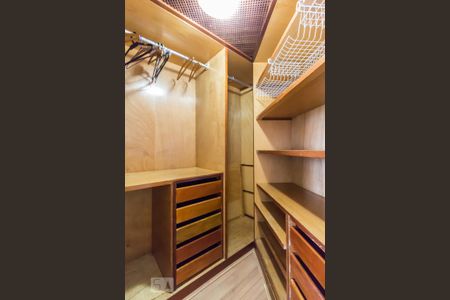 Apartamento para alugar com 53m², 1 quarto e 1 vaga Apartamento para alugar com 53m², 1 quarto e 1 vagaCloset quarto