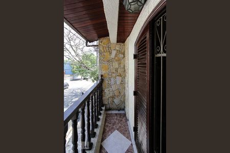 Casa à venda com 110m², 3 quartos e 1 vaga Casa à venda com 110m², 3 quartos e 1 vagaVaranda