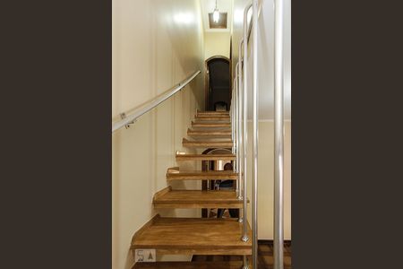 escada de casa à venda com 3 quartos, 110m² em Vila Prudente, São Paulo