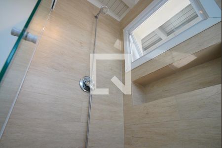 Casa à venda com 220m², 4 quartos e 3 vagasBanheiro da Suíte