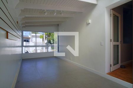 Casa à venda com 220m², 4 quartos e 3 vagasQuarto 4