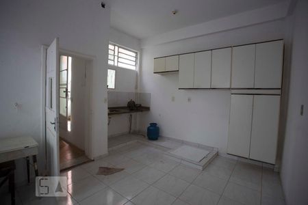 Casa de condomínio para alugar com 100m², 3 quartos e 2 vagas Casa de condomínio para alugar com 100m², 3 quartos e 2 vagasCozinha