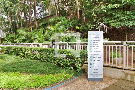 Apartamento à venda com 69m², 2 quartos e 2 vagasÁrea comum - Placa de identificação