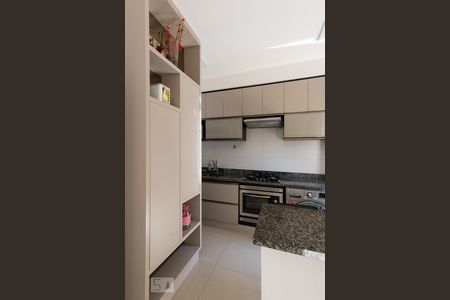 Cozinha de apartamento à venda com 2 quartos, 55m² em Ouro Preto, Belo Horizonte