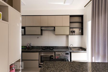 Cozinha de apartamento à venda com 2 quartos, 55m² em Ouro Preto, Belo Horizonte