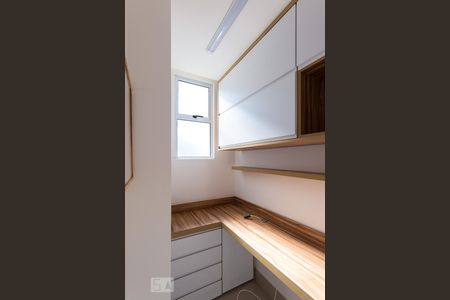 Apartamento à venda com 55m², 2 quartos e 2 vagasQuarto 2 (Escritório)