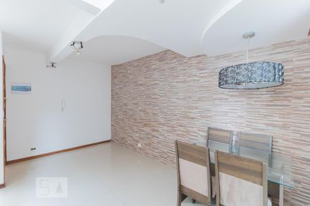 Sala de casa de condomínio para alugar com 2 quartos, 60m² em Vila Santana, São Paulo