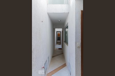 Casa de condomínio para alugar com 60m², 2 quartos e sem vaga Casa de condomínio para alugar com 60m², 2 quartos e sem vagaCorredor