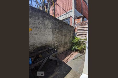 fundos  de casa de condomínio para alugar com 2 quartos, 60m² em Rondônia, Novo Hamburgo