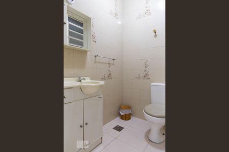 Banheiro Social de apartamento para alugar com 1 quarto, 40m² em Jardim Floresta, Porto Alegre