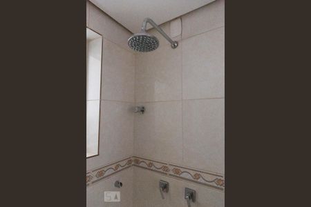 Banheiro de apartamento para alugar com 2 quartos, 63m² em Chácara das Pedras, Porto Alegre