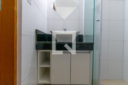 Banheiro de kitnet/studio para alugar com 1 quarto, 35m² em Vila São Pedro, São Paulo