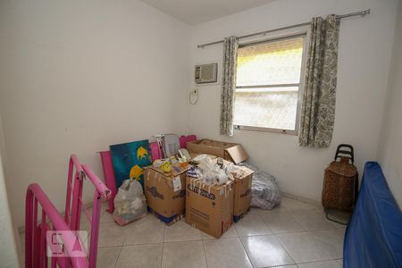 Quarto 2 de casa para alugar com 3 quartos, 530m² em Tanque, Rio de Janeiro