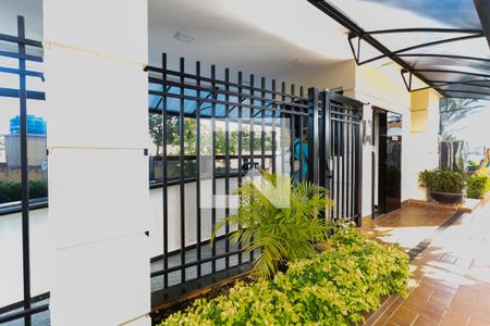 Apartamento para alugar com 70m², 2 quartos e 1 vaga Apartamento para alugar com 70m², 2 quartos e 1 vagaFachada e Portaria
