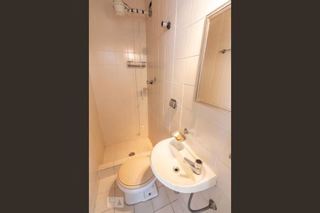 Apartamento para alugar com 204m², 4 quartos e 1 vaga Apartamento para alugar com 204m², 4 quartos e 1 vagaÁrea de Serviço Banheiro