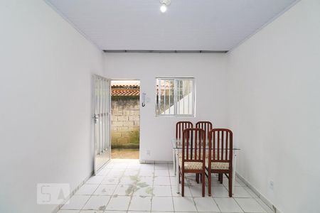 Sala. de casa de condomínio para alugar com 2 quartos, 40m² em Copacabana, Rio de Janeiro