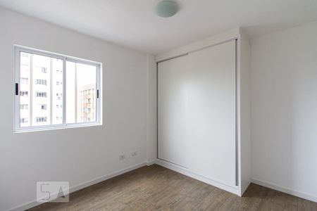 Suíte de apartamento para alugar com 2 quartos, 73m² em Hugo Lange, Curitiba