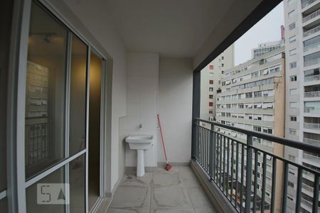 Varanda de kitnet/studio para alugar com 1 quarto, 42m² em Centro, São Paulo