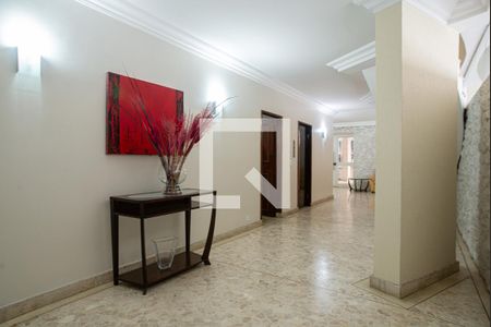 Apartamento para alugar com 172m², 3 quartos e 2 vagasÁrea comum - Hall Social