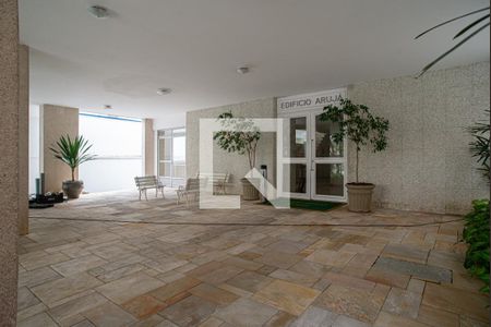 Apartamento para alugar com 172m², 3 quartos e 2 vagasÁrea comum - Hall de entrada