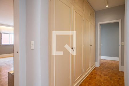 Apartamento para alugar com 172m², 3 quartos e 2 vagasCorredor dos quartos