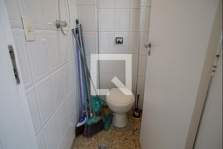 Apartamento para alugar com 172m², 3 quartos e 2 vagasBanheiro de Serviço