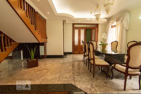 Casa à venda com 390m², 4 quartos e 4 vagasSala de Jantar