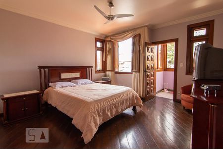 Casa à venda com 390m², 4 quartos e 4 vagasQuarto 3 - Suíte