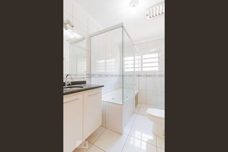 Banheiro de casa à venda com 2 quartos, 70m² em Vila Ré, São Paulo