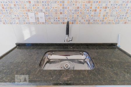 Detalhe cozinha de casa à venda com 2 quartos, 70m² em Vila Ré, São Paulo