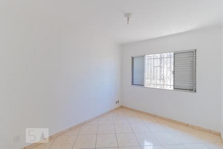 Quarto 2 de casa à venda com 2 quartos, 70m² em Vila Ré, São Paulo