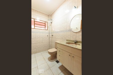 Banheiro de casa para alugar com 1 quarto, 80m² em Jardim Lumen Christi, Campinas