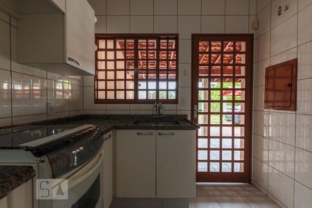 Cozinha de casa para alugar com 1 quarto, 80m² em Jardim Lumen Christi, Campinas