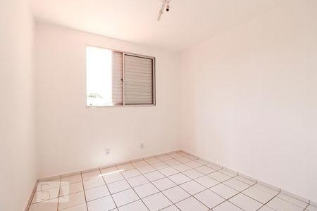 Quarto 1 de apartamento para alugar com 3 quartos, 74m² em Setor Goiânia 2, Goiânia