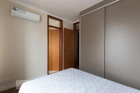 Casa de condomínio à venda com 300m², 4 quartos e 6 vagasQuarto 2