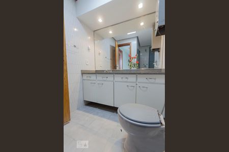 Apartamento à venda com 140m², 3 quartos e 2 vagasBanheiro